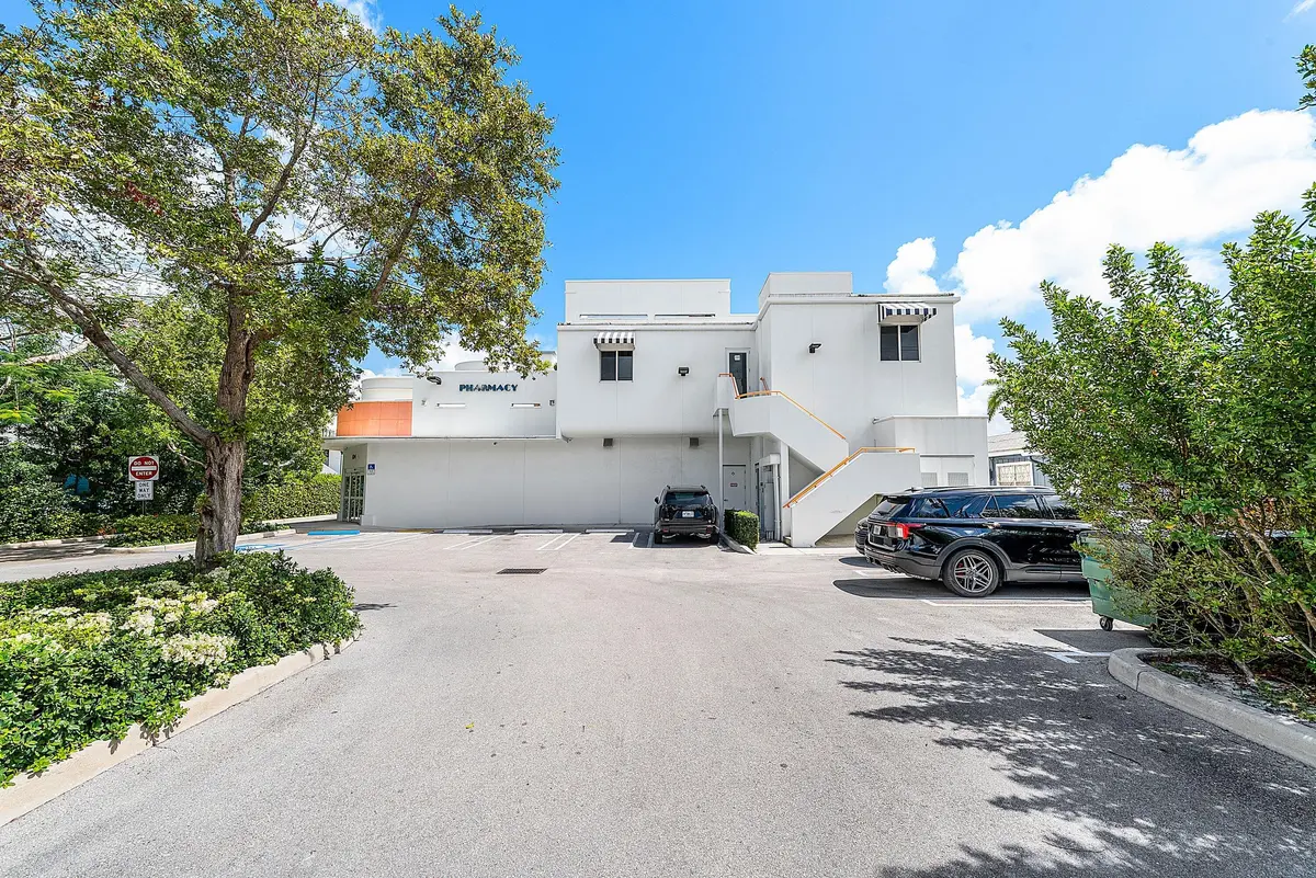 008-124Northeast5thAvenue-DelrayBeach-FL at 124 NE 5th Avenue, Delray Beach
