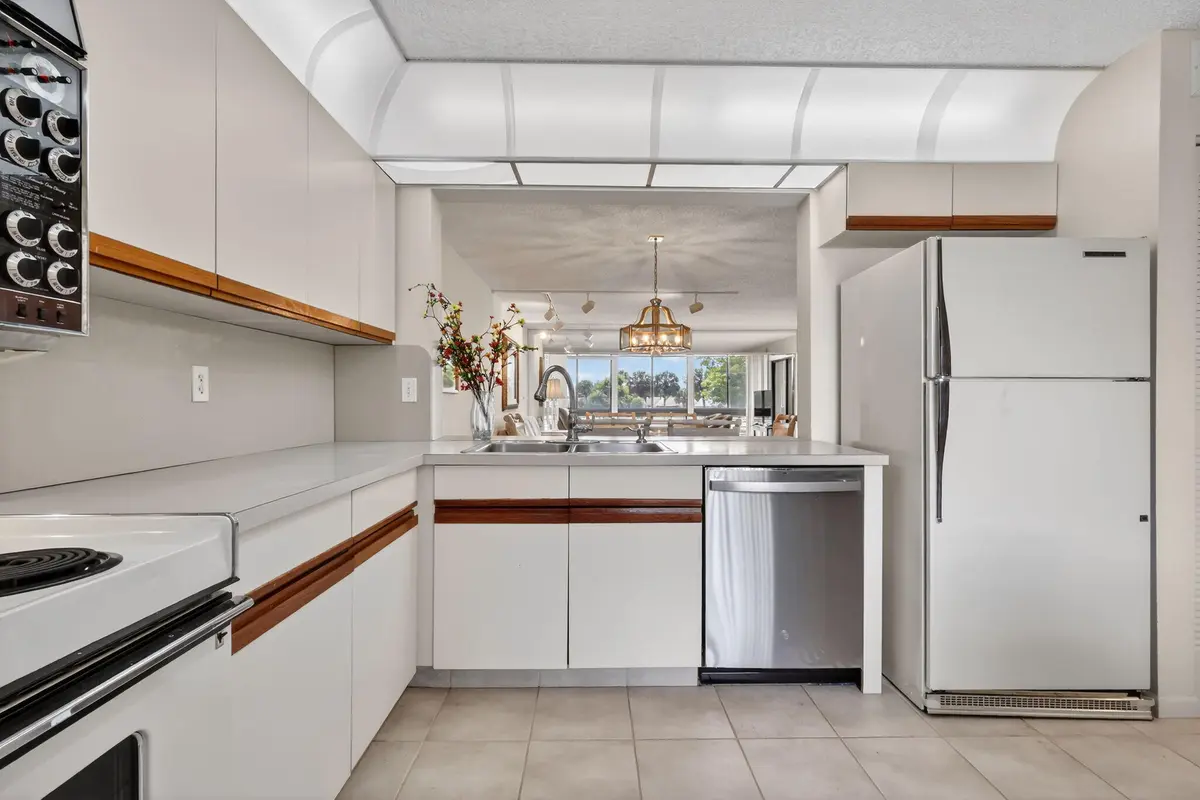 6-web-or-mls-F14A1494 at 5561 Fairway Park Drive 203, Boynton Beach