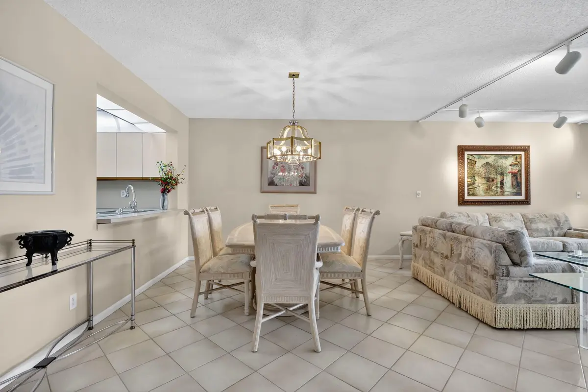 10-web-or-mls-F14A1519 at 5561 Fairway Park Drive 203, Boynton Beach