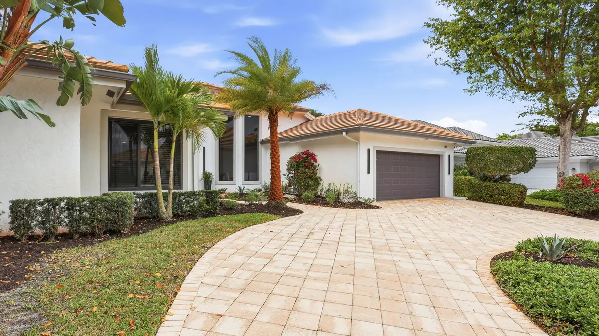 6-web-or-mls-5-print-0E2A9639 at 11180 Isle Brook Court, Wellington