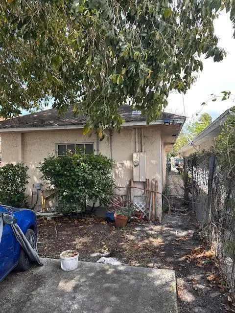 IMG_8213 at 518 S E Street, Lake Worth Beach