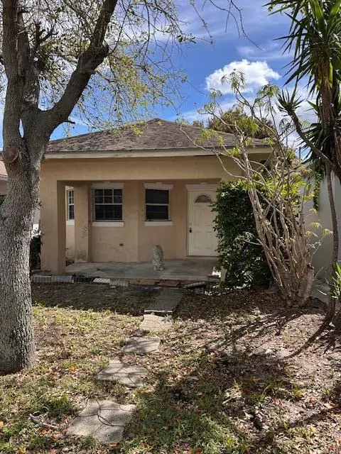 IMG_8210 at 518 S E Street, Lake Worth Beach