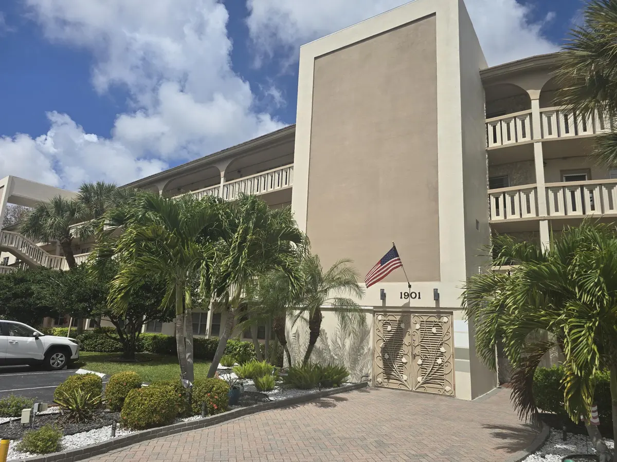 BERMUDA PICTURE at 1901 Bermuda Circle M1, Coconut Creek