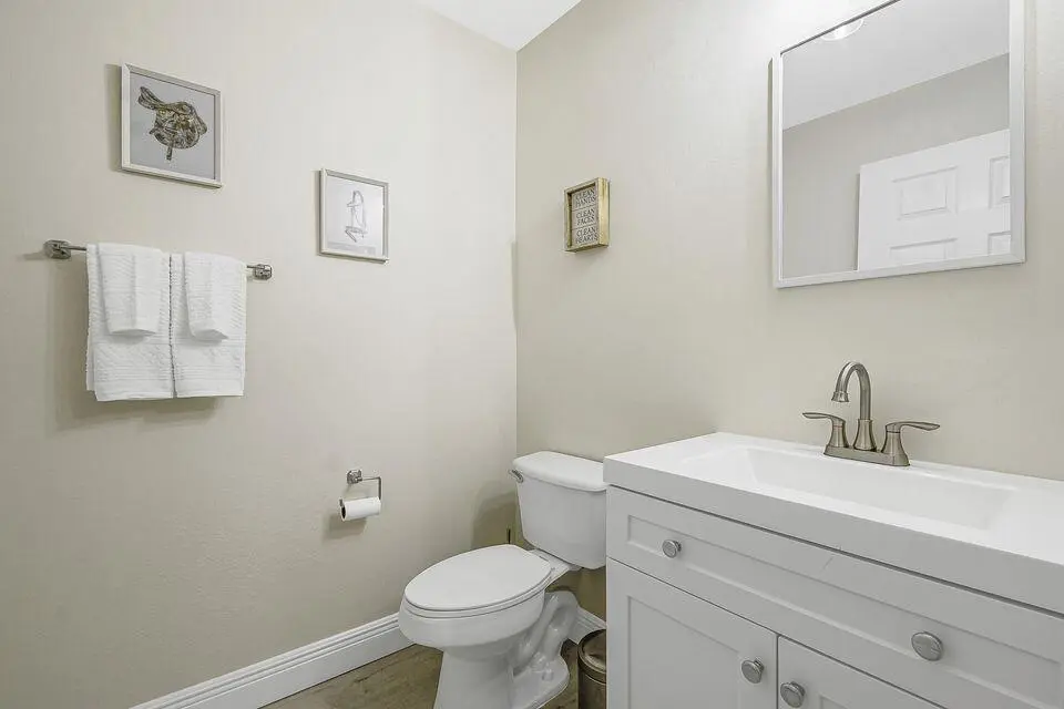 20230913013750206283000000-o at 11785 St Andrews Place 104, Wellington