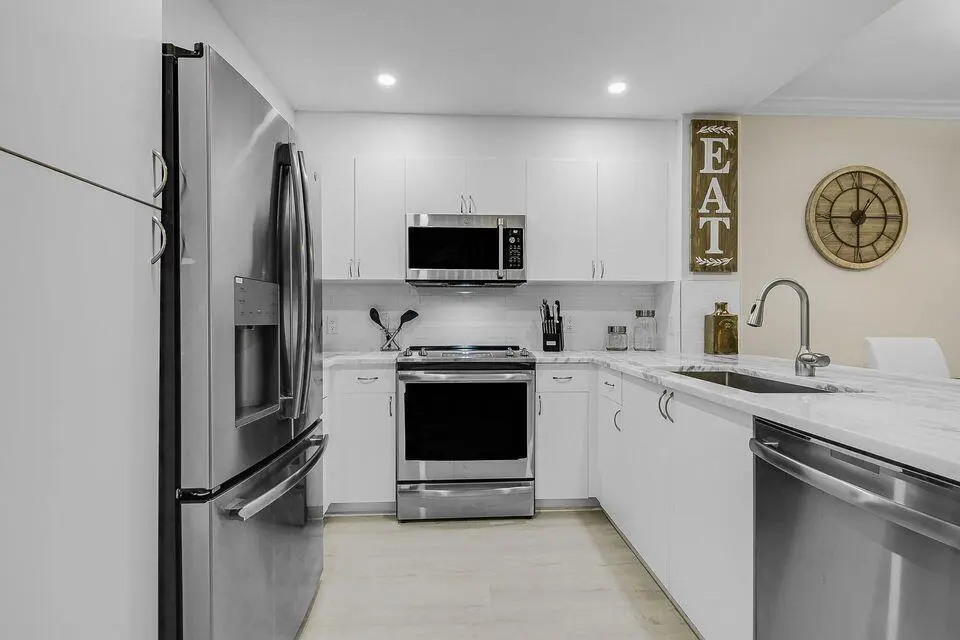 20230913013750661231000000-o at 11785 St Andrews Place 104, Wellington