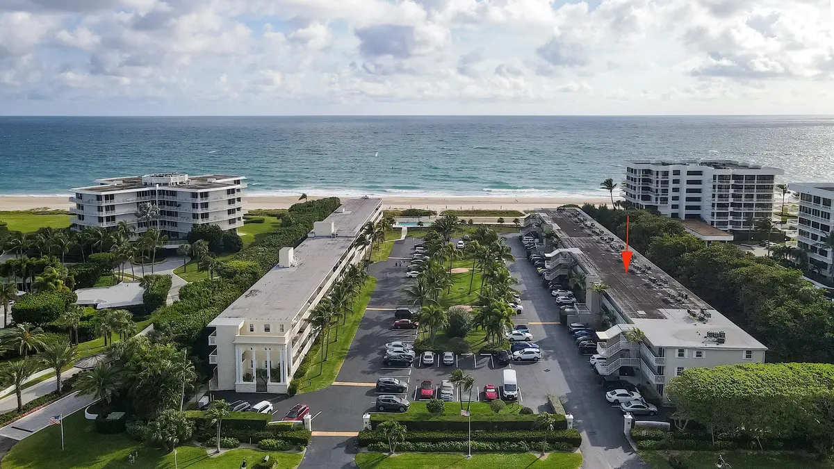 Oceanfront building at 2565 S Ocean Boulevard 208, Palm Beach