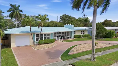 707 N Northlake Drive, Hollywood – sold