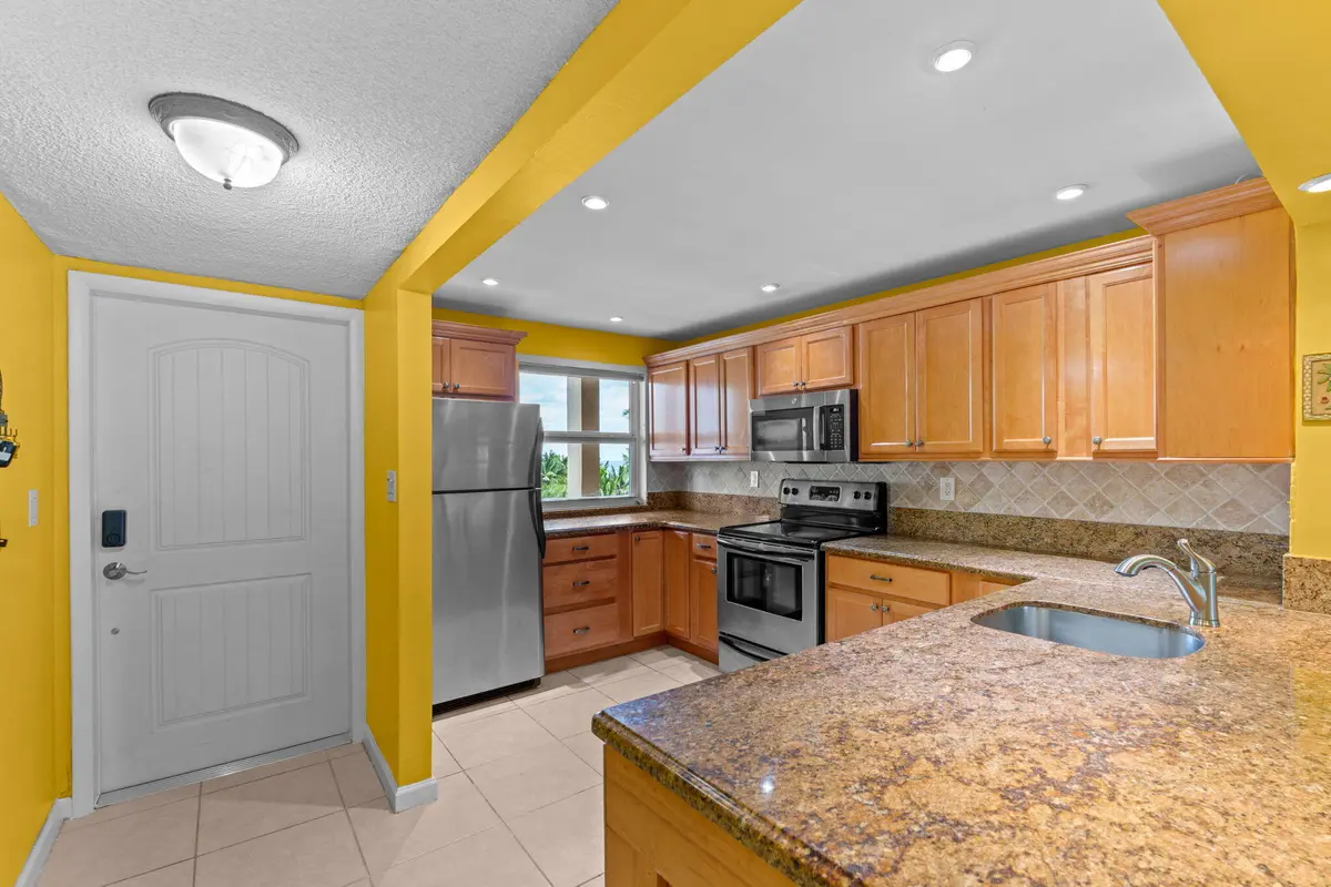 4-web-or-mls-A7408305 at 1069 Hillsboro Mile  503, Hillsboro Beach