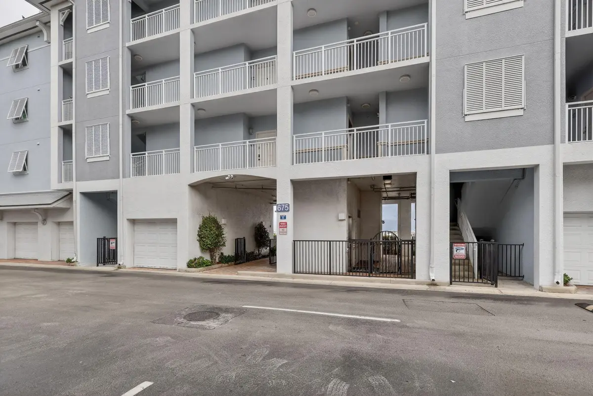 Building at 675 NW Flagler Avenue Unit 202, Stuart