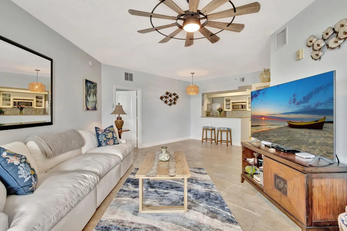 Living Room at 975 NW Flagler Avenue 407, Stuart