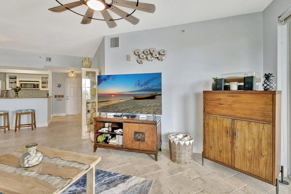 Living Room at 975 NW Flagler Avenue 407, Stuart