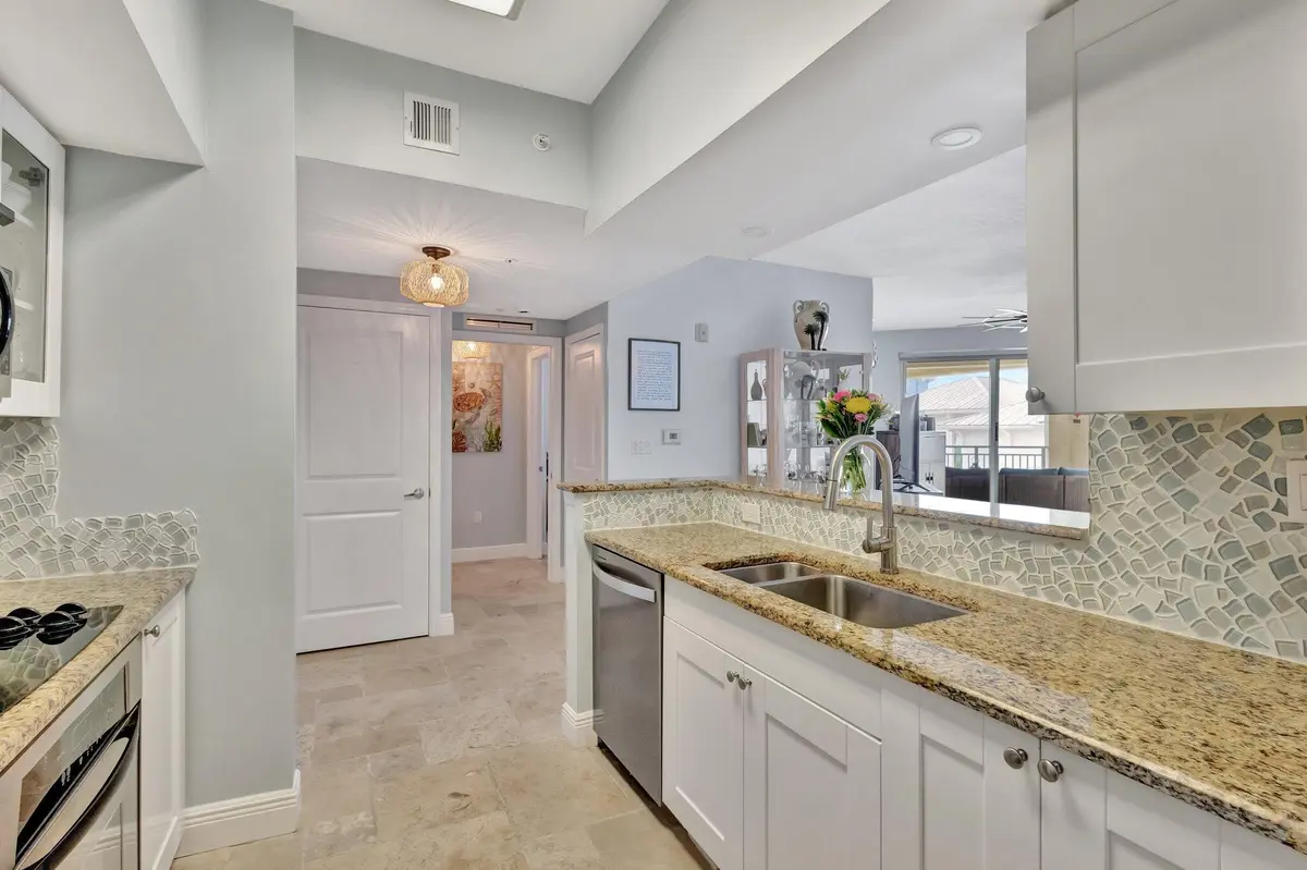 Kitchen at 975 NW Flagler Avenue 407, Stuart