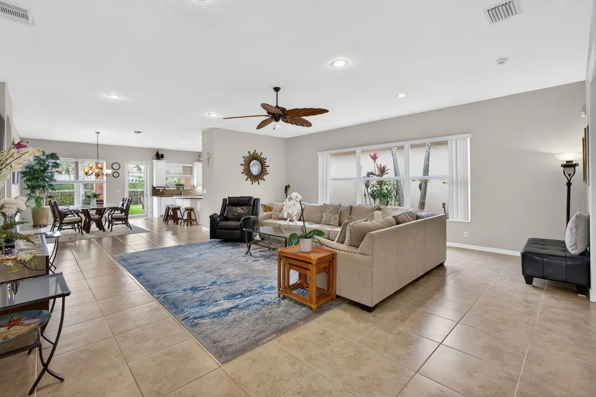 5-web-or-mls-5D1A9340 at 127 Casa Grande Court, Palm Beach Gardens