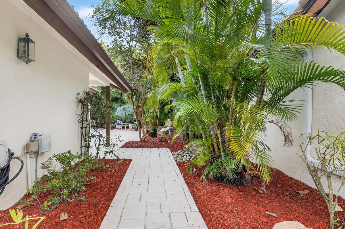 COURTYARD at 21700 Club Villa Terrace, Boca Raton