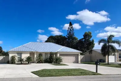 365 NW Hibiscus Street, Port St. Lucie – Single Family Residence for rent