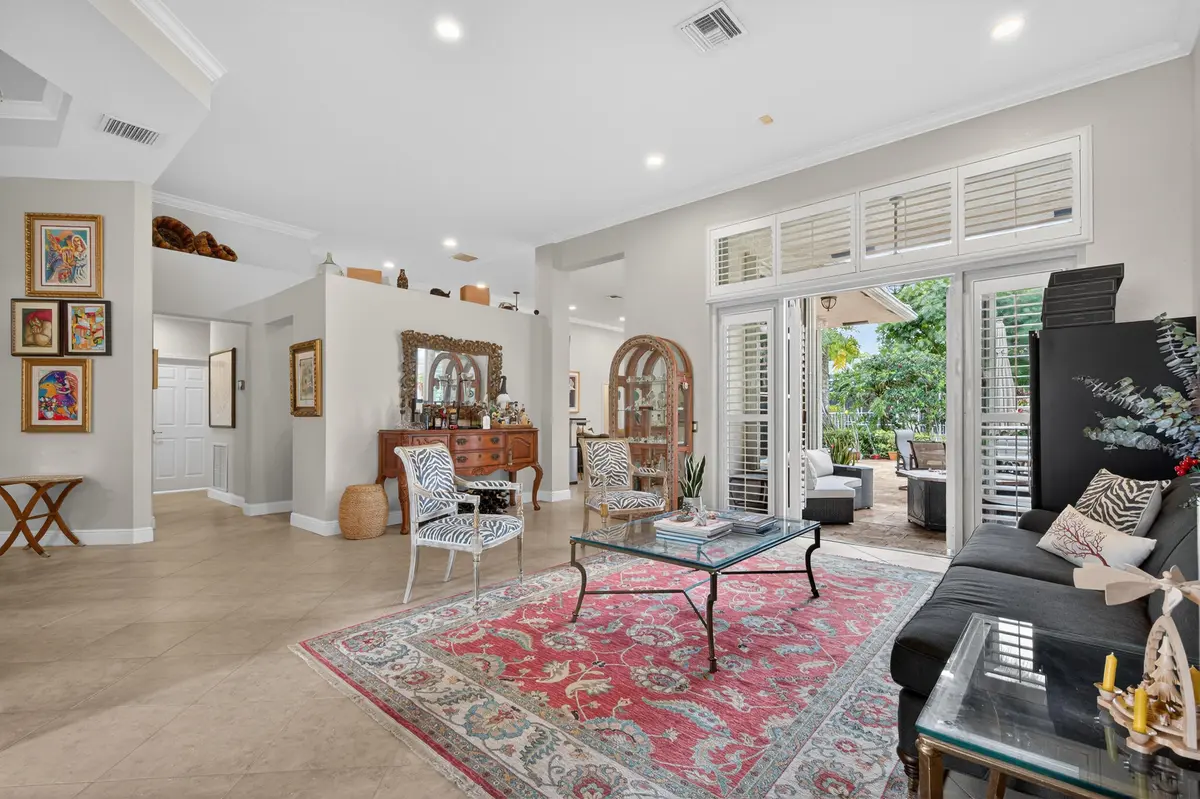 909-37 at 909 Stillwater Court, Weston