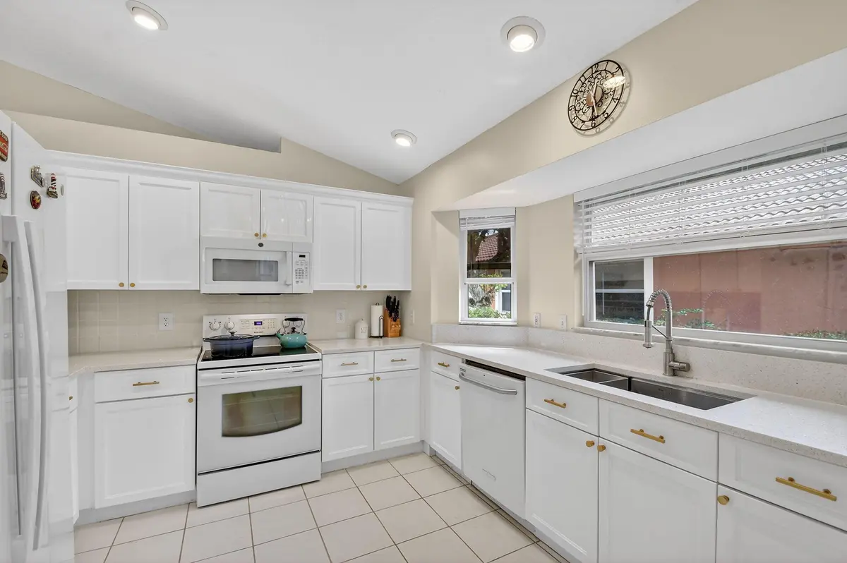 Kitchen at 2453 Stonegate Drive, Wellington