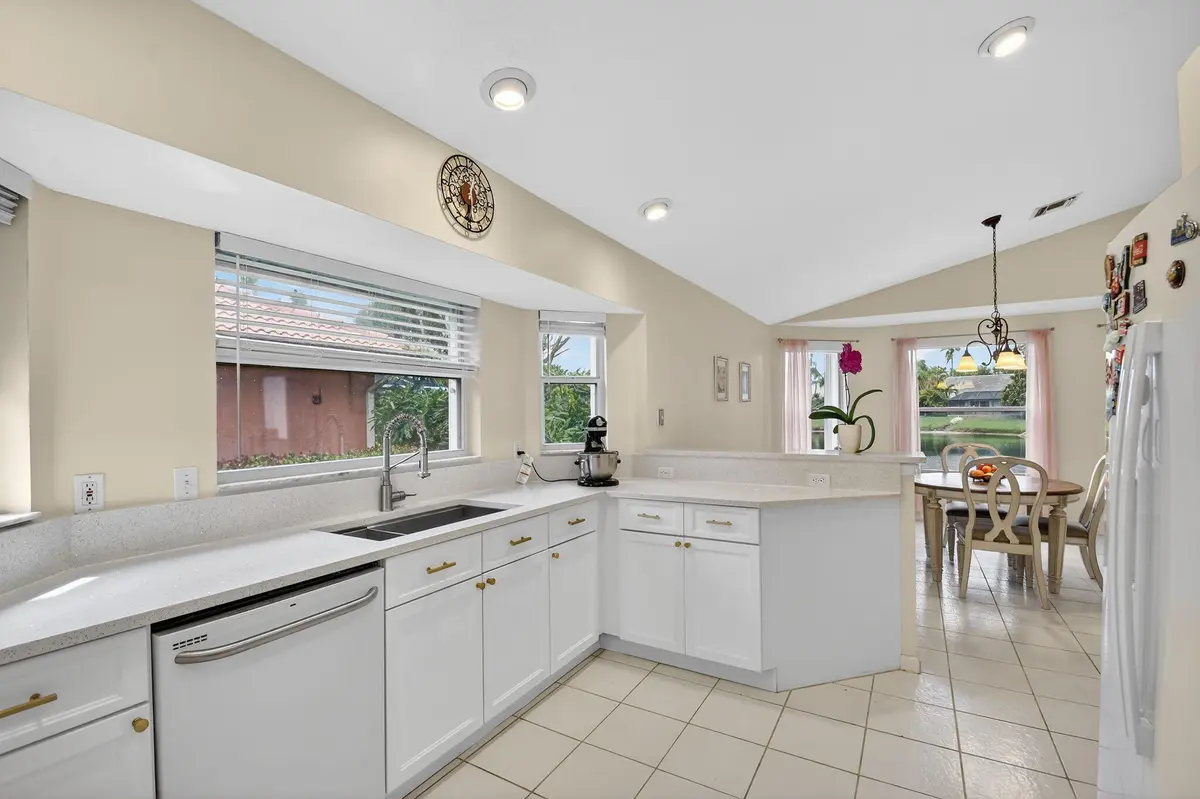 Kitchen/ Breakfast room at 2453 Stonegate Drive, Wellington