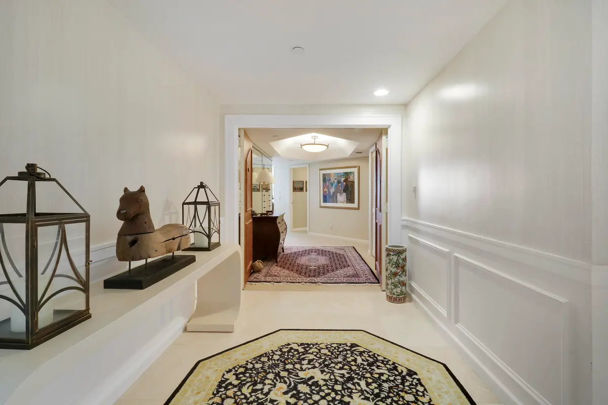 Entry open at 3322 Casseekey Island Road 604, Jupiter