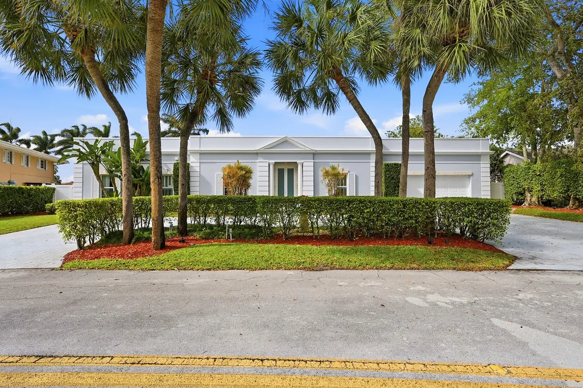 01_dsc_5226 at 9001 N Lake Dasha Drive, Plantation