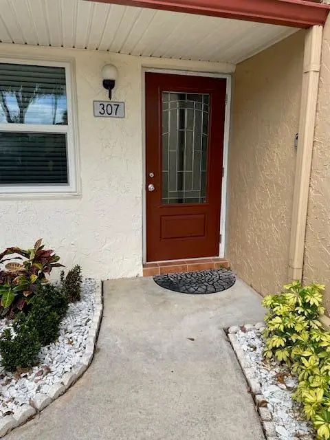ENTRY at 307 Lake Evelyn Drive, West Palm Beach
