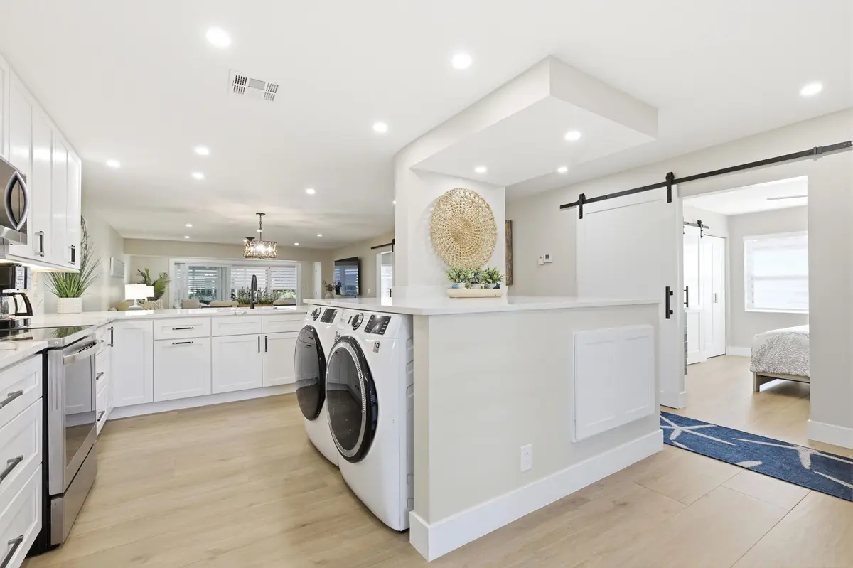 Kitchen at 1415 SW 27th Avenue 104, Delray Beach