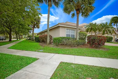 5028 Solar Point Drive, Greenacres – sold
