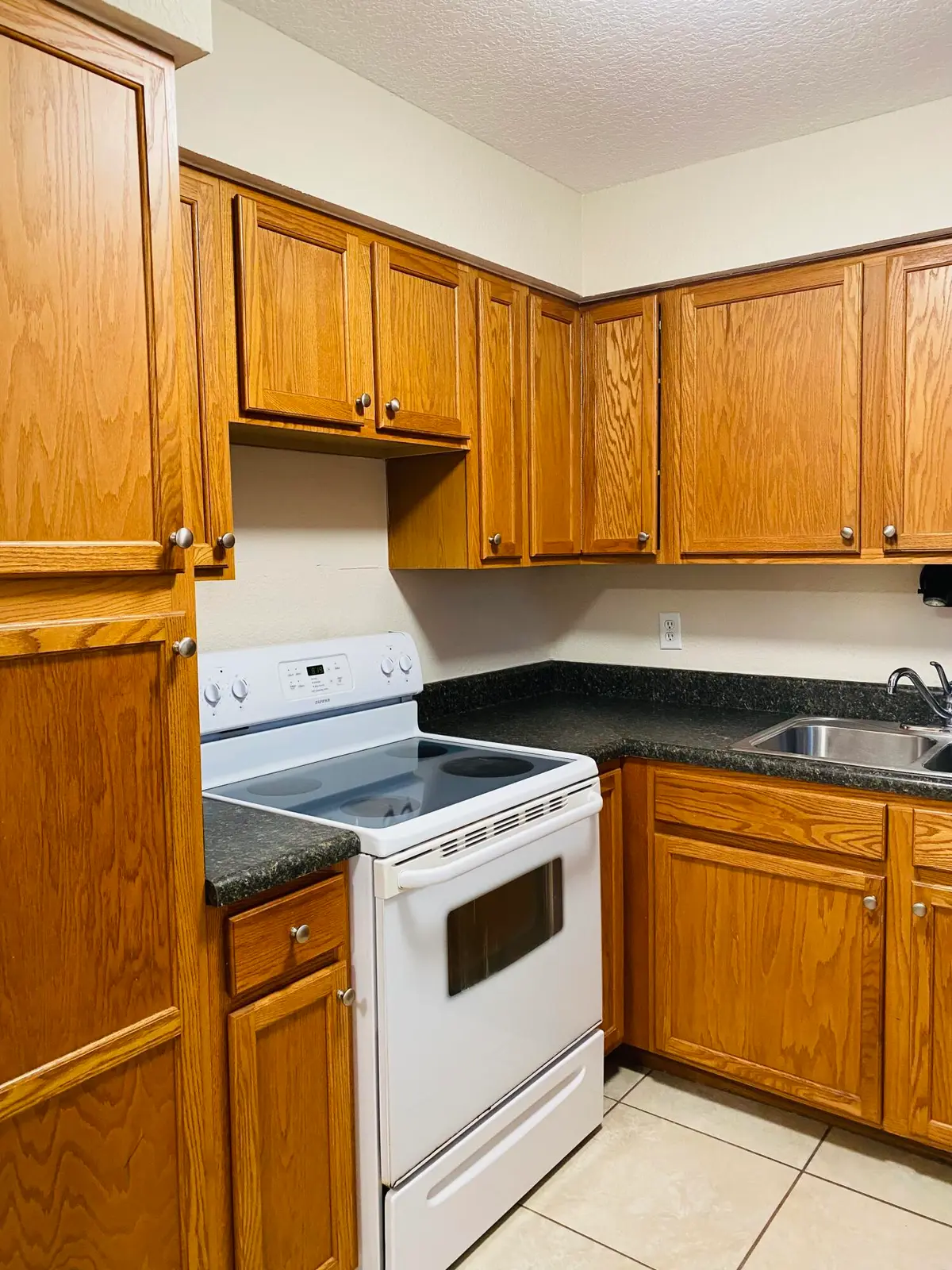 kitchen yacht at 124 Yacht Club Drive 1, North Palm Beach