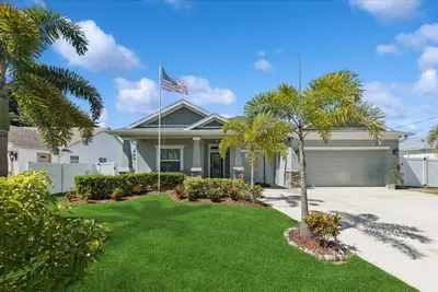 343 SE Fisk Road, Port St. Lucie – Single Family Residence for rent