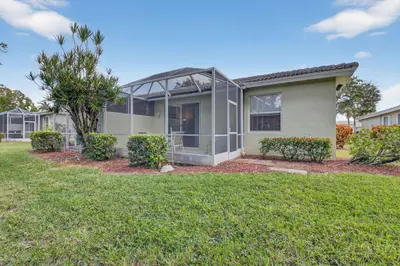 10612 Royal Caribbean Circle, Boynton Beach – Villa for sale