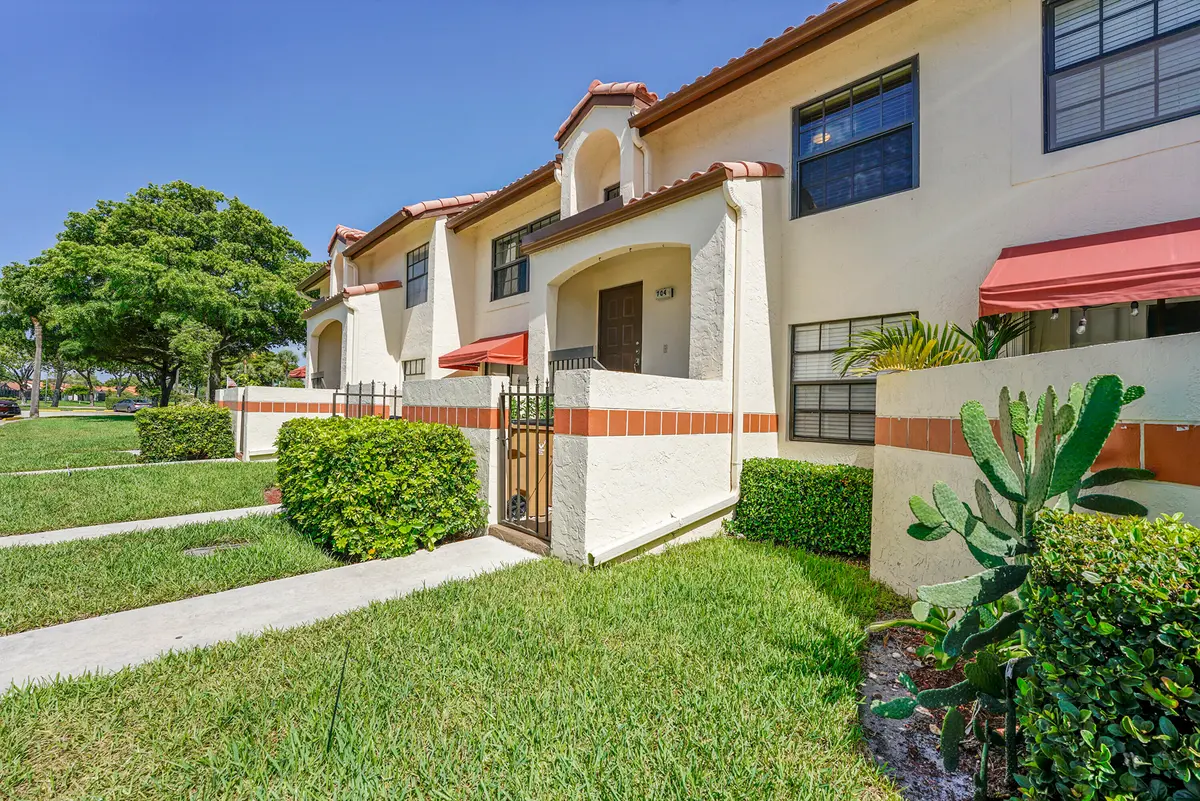 Front at 704 Freedom Court, Deerfield Beach