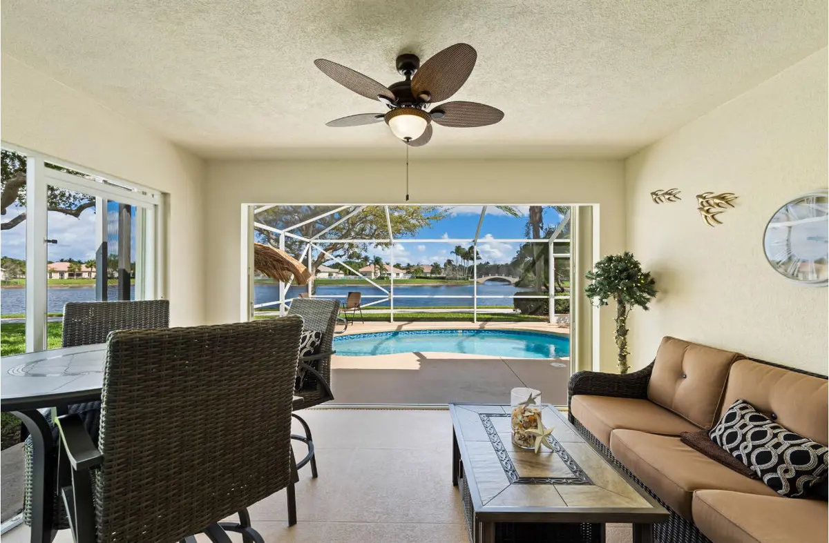 Tranquil and Relaxing Views at 8233 Cozumel Lane, Wellington