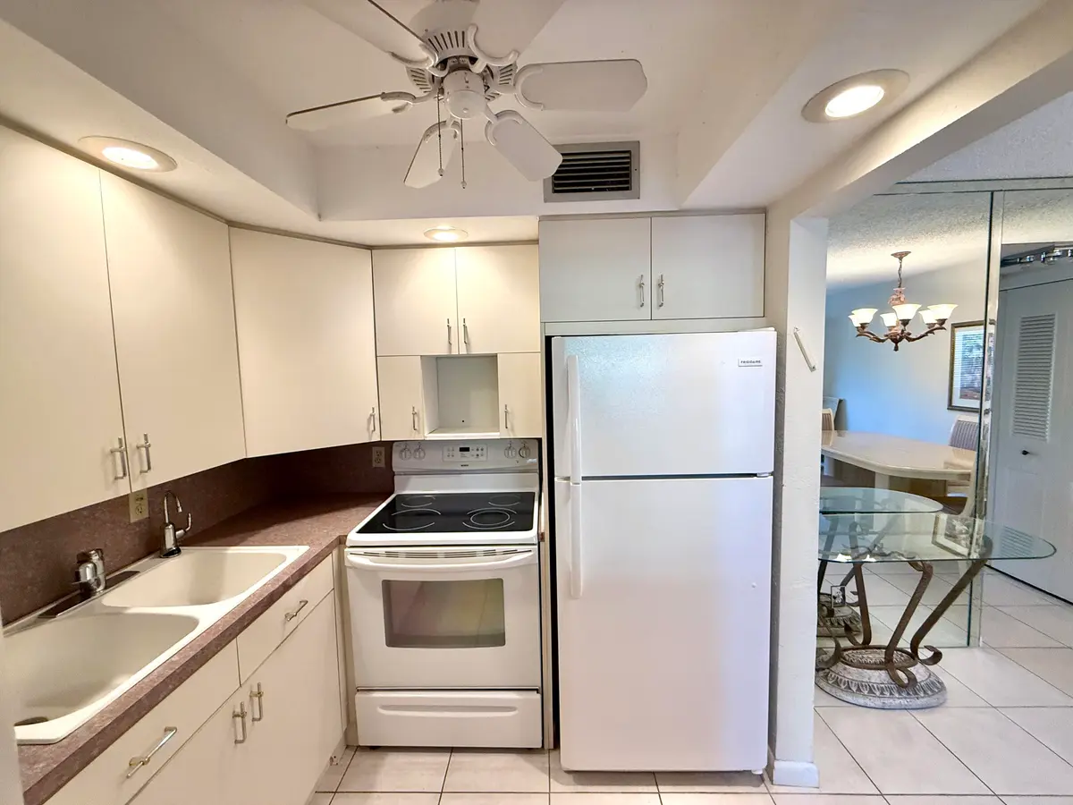 Kitchen at 2009 Berkshire A, Deerfield Beach