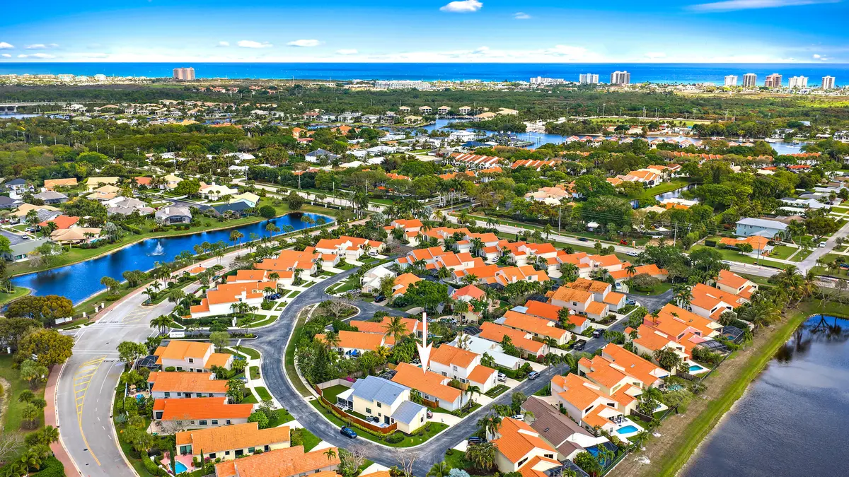 Aerial at 13305 St Tropez Circle, Palm Beach Gardens