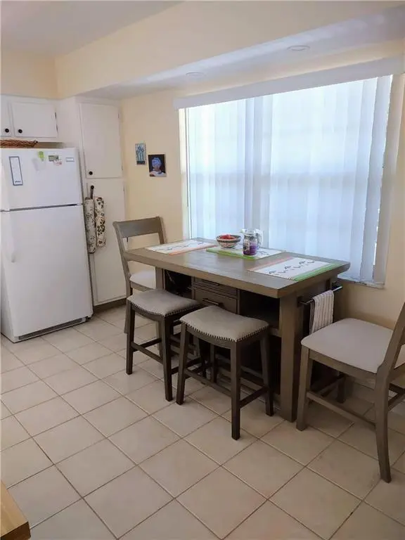 Kitchen Table at 804 Cypress Boulevard 208, Pompano Beach