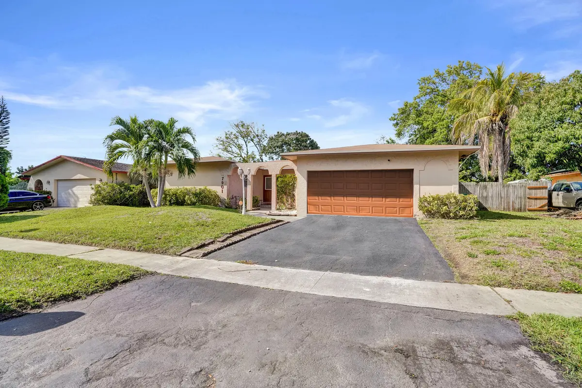 DSC01240 at 7901 NW 44th Court, Lauderhill