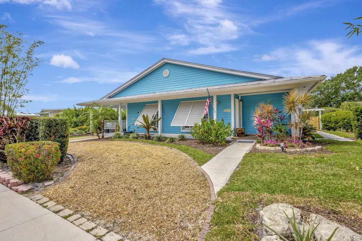 1-web-or-mls-5P1A1954 at 2940 SE Treasure Island Road, Port St. Lucie
