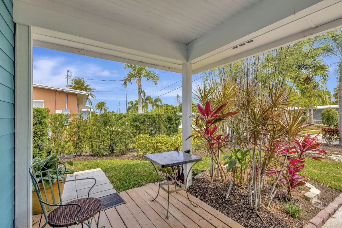 40-web-or-mls-5P1A1939 at 2940 SE Treasure Island Road, Port St. Lucie