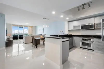 2650 Lake Shore Drive 1003, Riviera Beach – leased