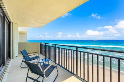 5460 N Ocean Drive 5b, Singer Island – Condominium for sale