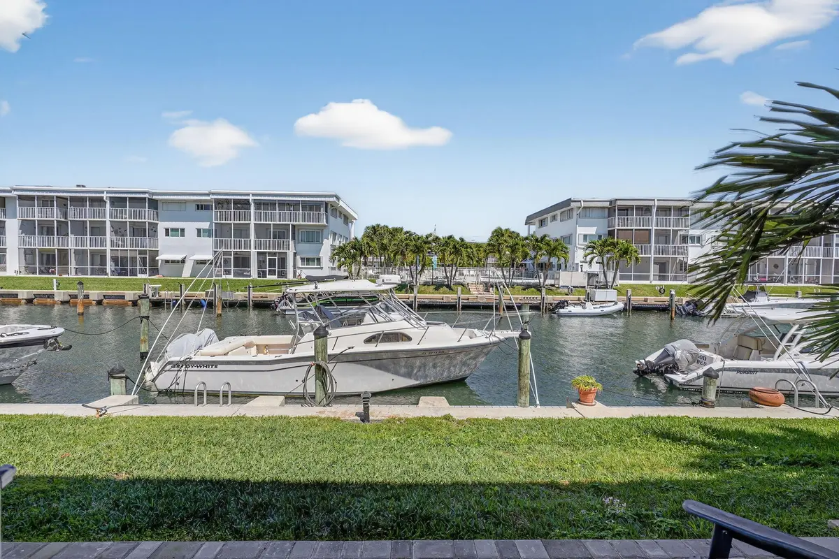 Dock View at 121 Wettaw Lane 112, North Palm Beach