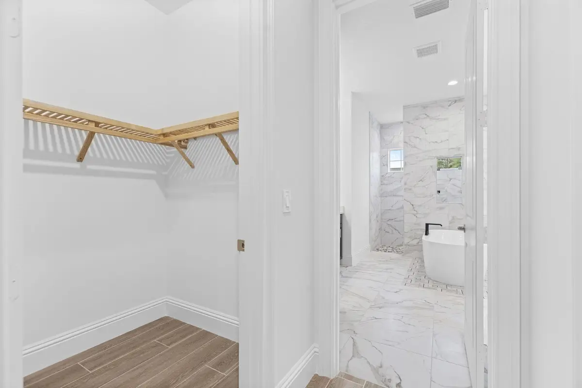 12-web-or-mls-0V8A9863 at 179 SE Via Lago Garda, Port St. Lucie