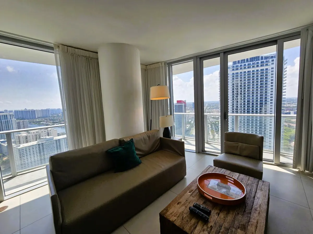4H at 4111 S Ocean Drive 3011, Hollywood