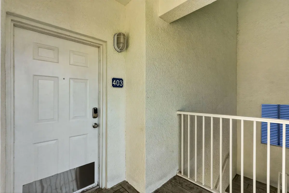 Entrance at 415 NW Flagler Avenue 403, Stuart