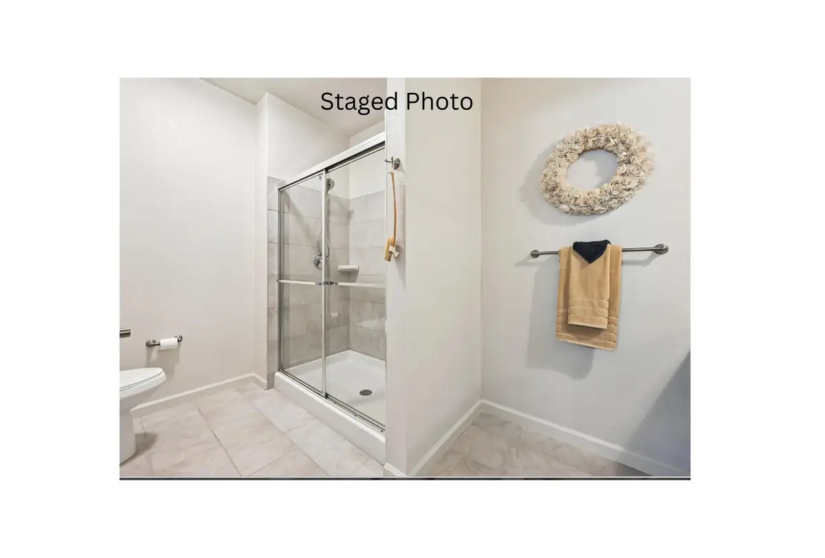 Shower at 1900 NW Federal Highway, Stuart