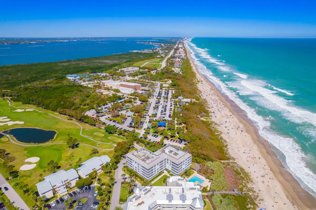 Hutchinson Island at 669 NE Plantation Road 308, Hutchinson Island