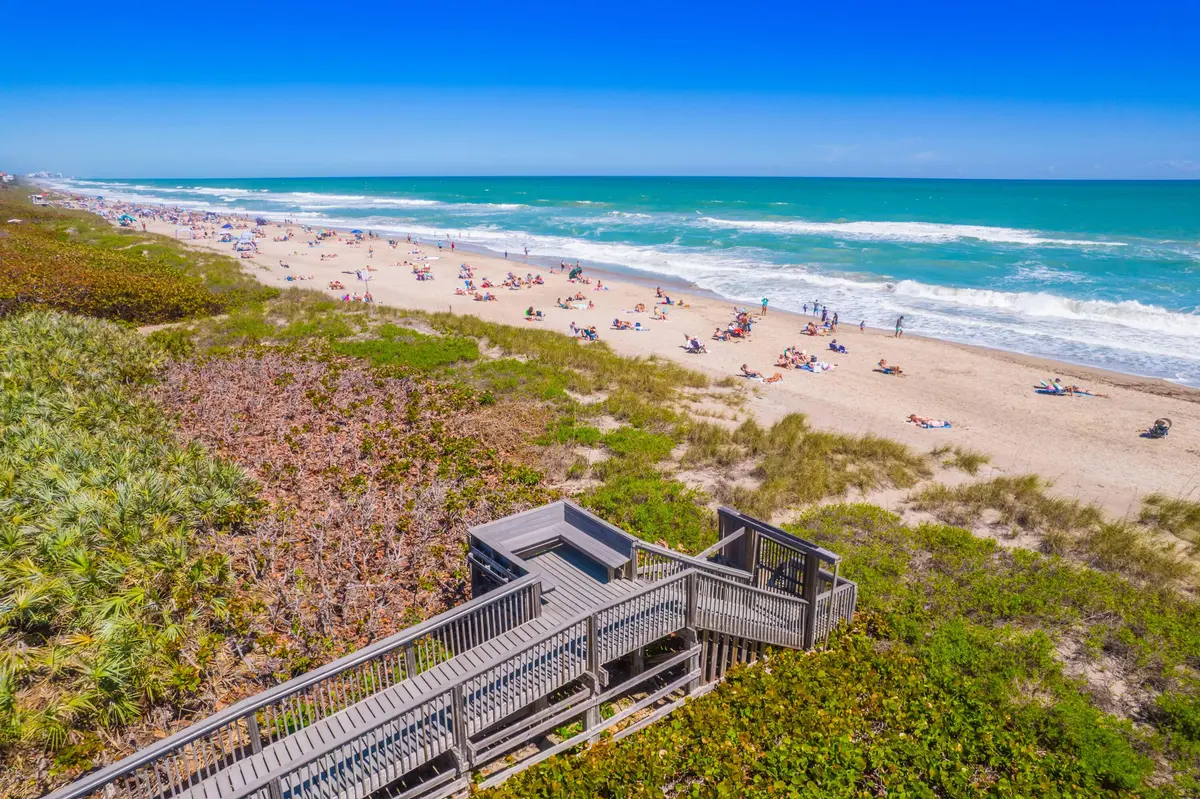 Private Beach at 669 NE Plantation Road 308, Hutchinson Island