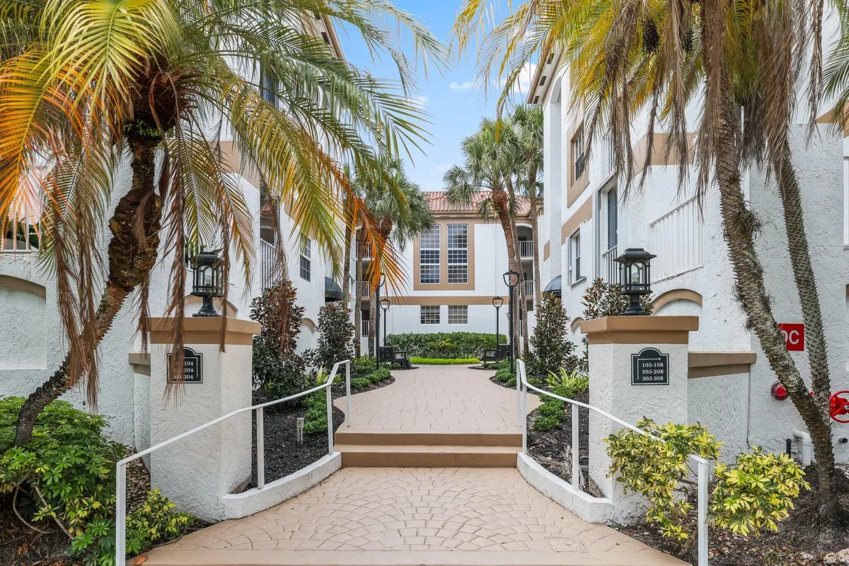 Courtyard Entrance at 7370 Orangewood Lane 302, Boca Raton