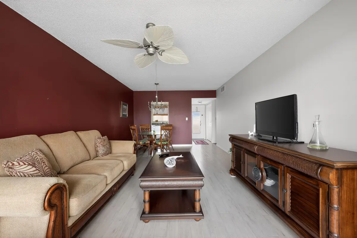 07_8051_Sunrise_Lakes_Dr_N_unit_307_Sunr at 8051 N Sunrise Lakes Drive 307, Sunrise