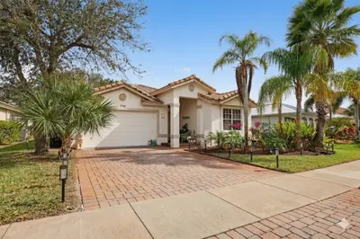 1740 SW Jamesport Drive, Port St. Lucie – Single Family Residence for sale